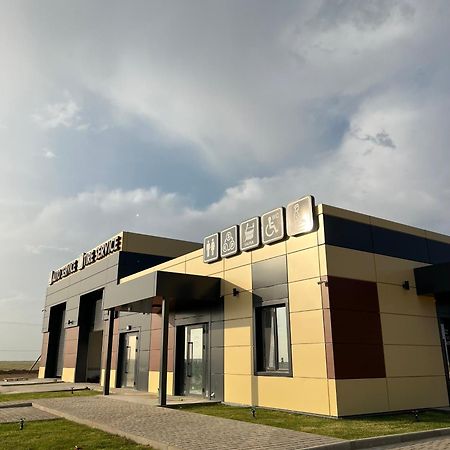 Alan Tir Parking Motel Zhympity Kültér fotó
