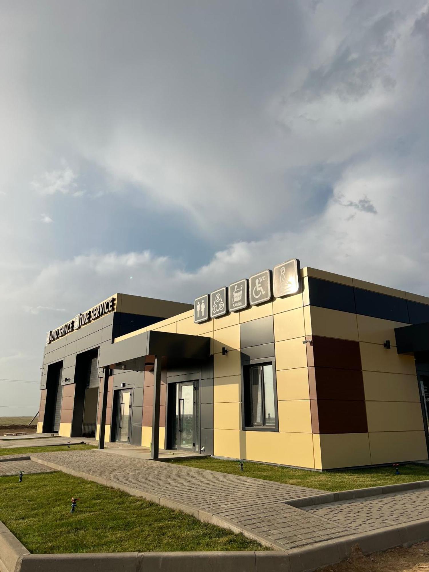 Alan Tir Parking Motel Zhympity Kültér fotó
